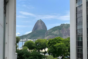 Apto com vista na praia de Botafogo